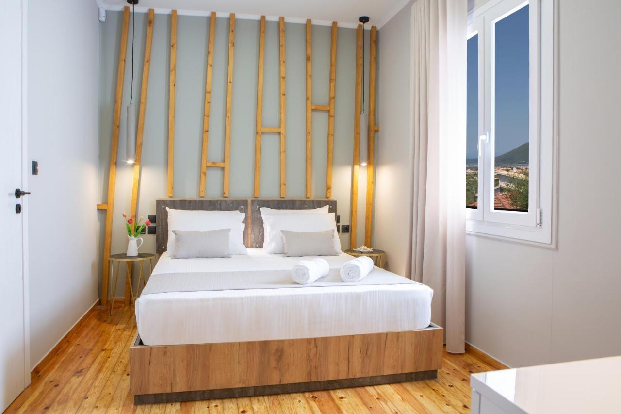 Dimitris - The House Experience